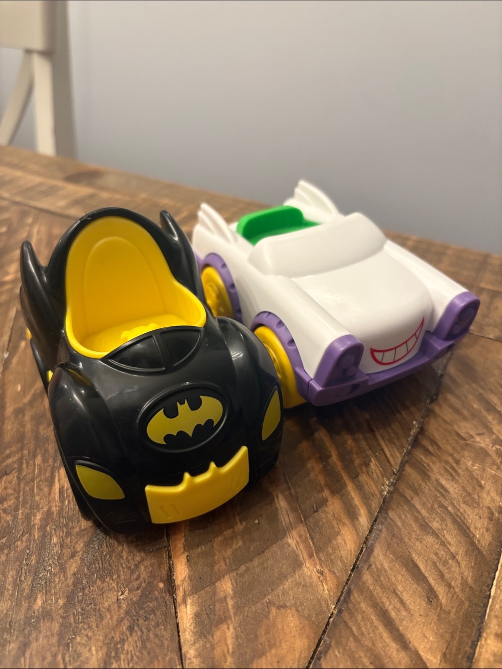 Little People Batman and Joker Cars (2020)